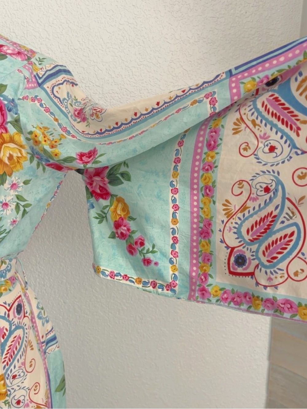 Sophie Golightly 100/% Silk Patchwork Floral Kimono Boho Bridal Festival Beach M - Picture 3 of 8